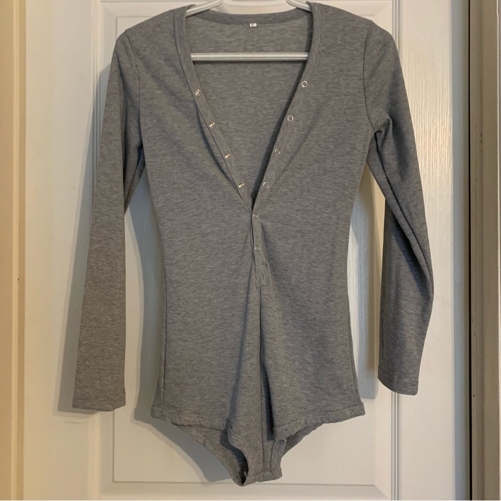 Long sleeve snap button front ribbed booty short body suit